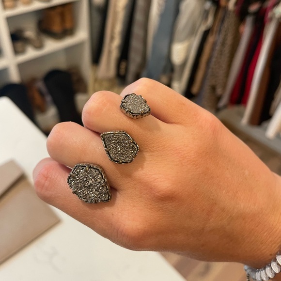 Kendra Scott Naomi Double Ring in Platinum Drusy - Picture 2 of 3